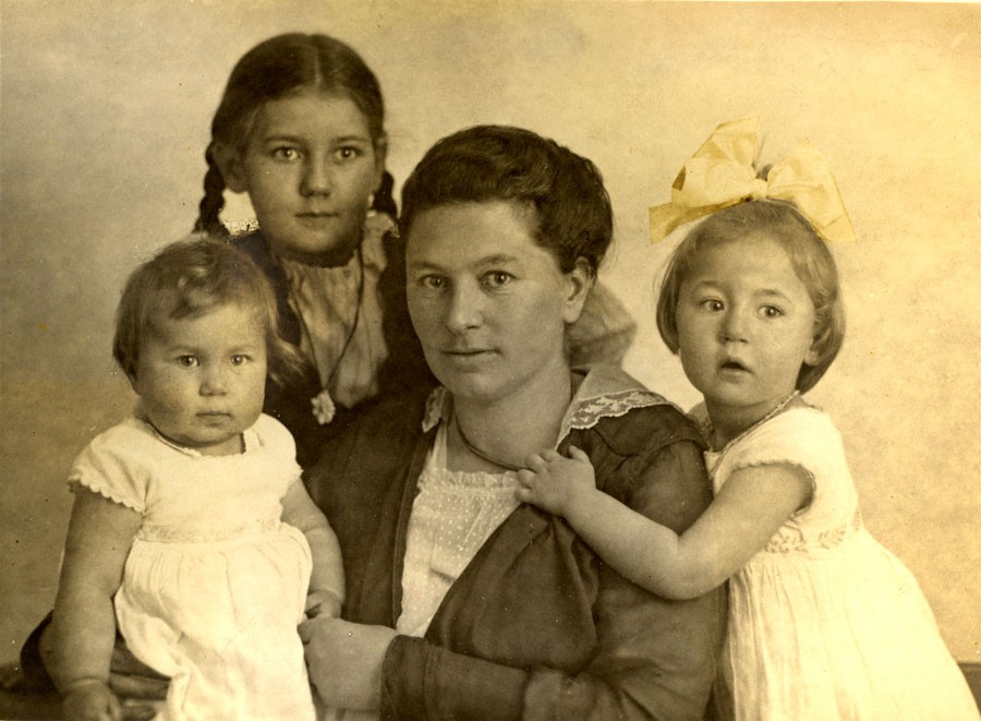 Irmgard’s Mother with Irmgard One Year Old and Her Two Sisters