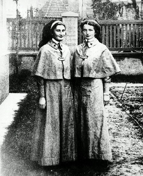 Jürgen’s Mother and her sister Hella as nurses in World War I Jürgen’s Mother and her sister Hella as nurses in World War I